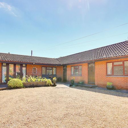 Irenic Lodge Netley Bagian luar foto