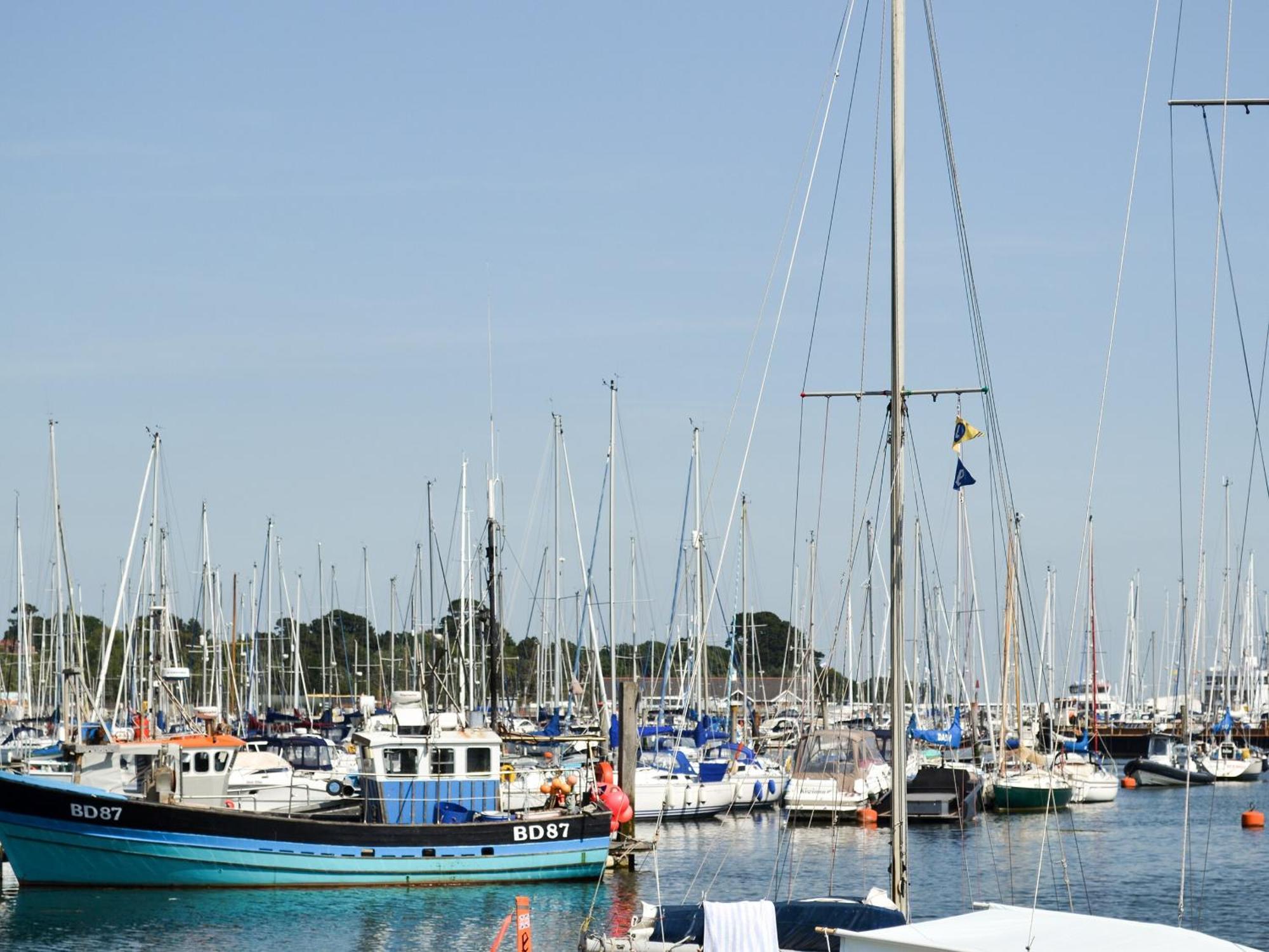 Irenic Lodge Netley Bagian luar foto