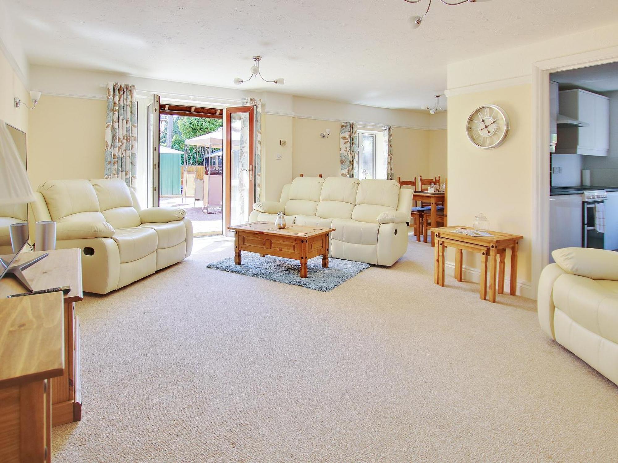 Irenic Lodge Netley Bagian luar foto