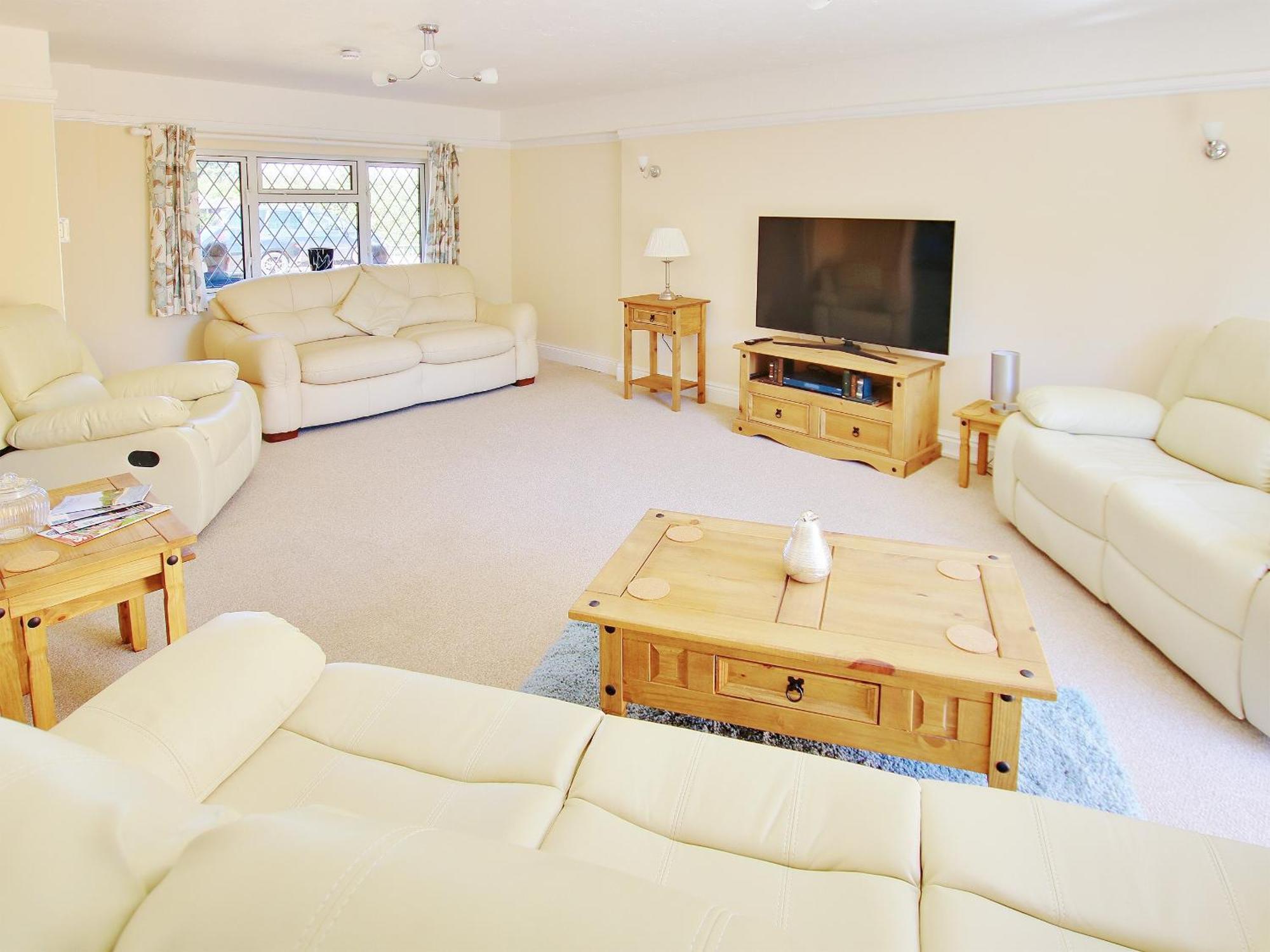 Irenic Lodge Netley Bagian luar foto